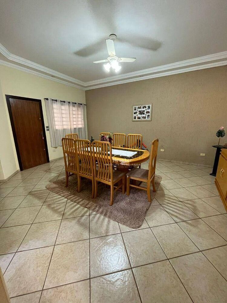 Sobrado à venda com 4 quartos, 348m² - Foto 4