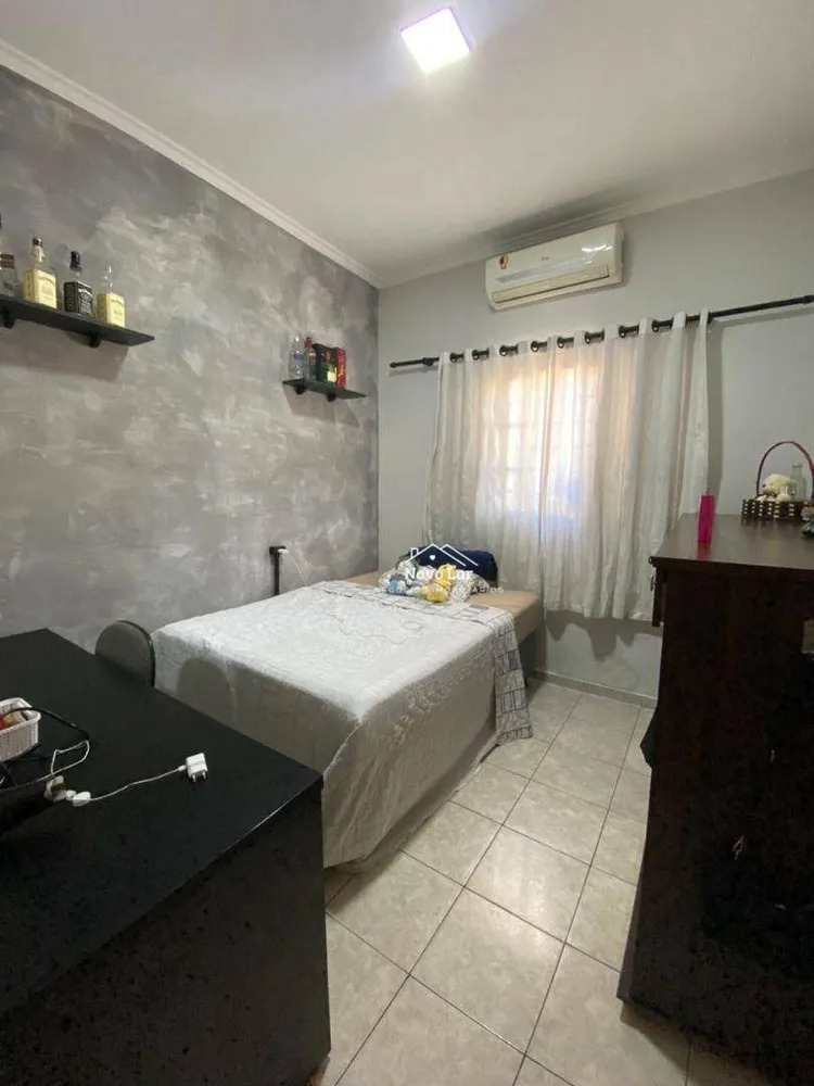 Casa, 3 quartos, 190 m² - Foto 3