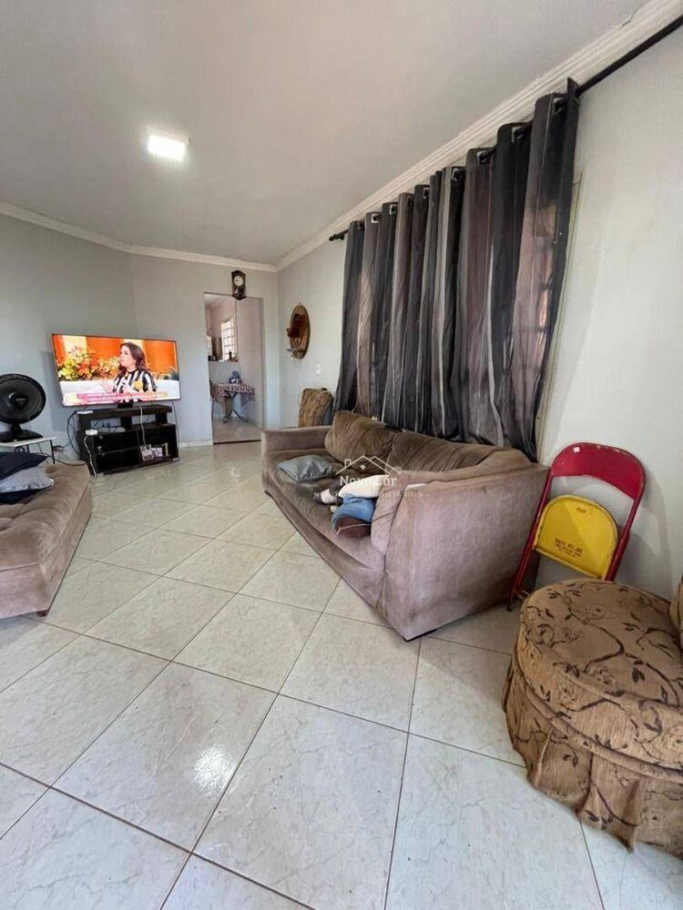 Casa à venda com 4 quartos, 55m² - Foto 4