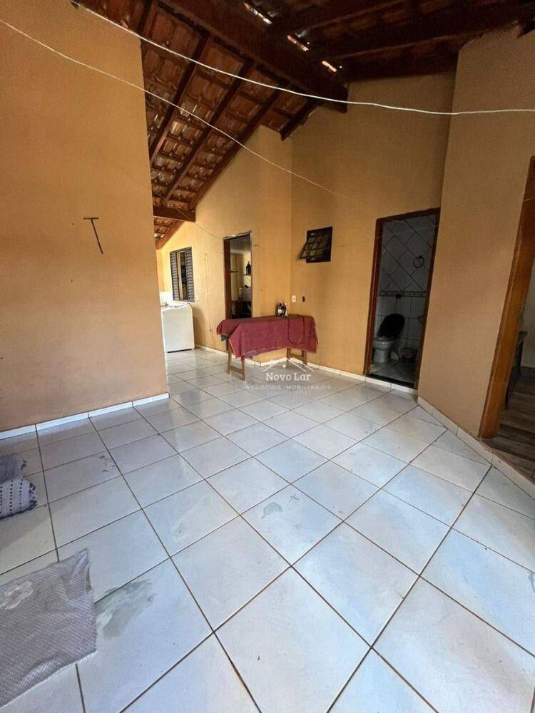 Casa à venda com 4 quartos, 55m² - Foto 12