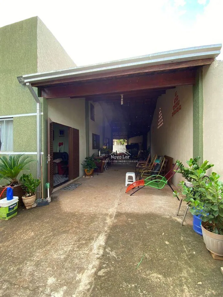 Casa, 5 quartos, 244 m² - Foto 2