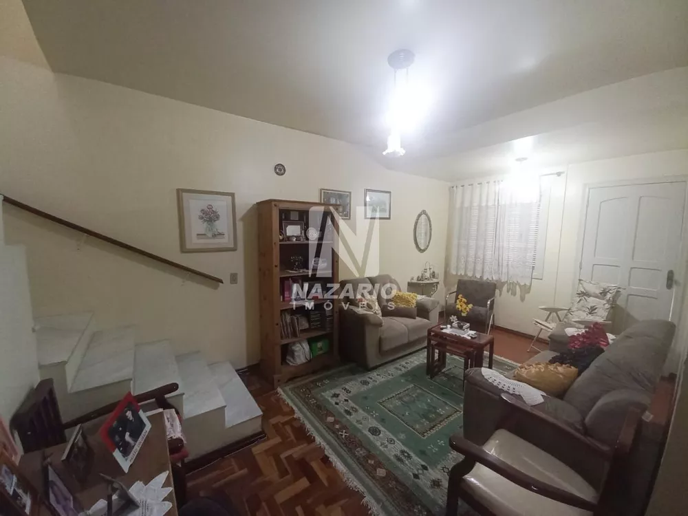 Casa à venda com 4 quartos, 148m² - Foto 2