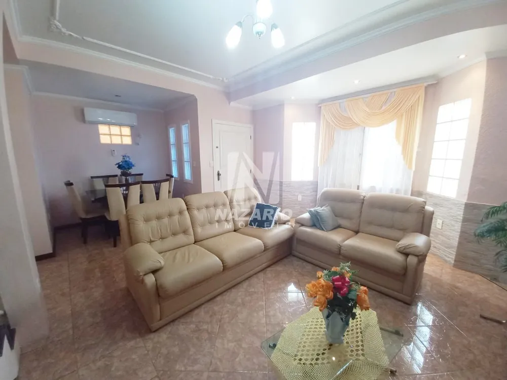 Sobrado, 3 quartos, 259 m² - Foto 1