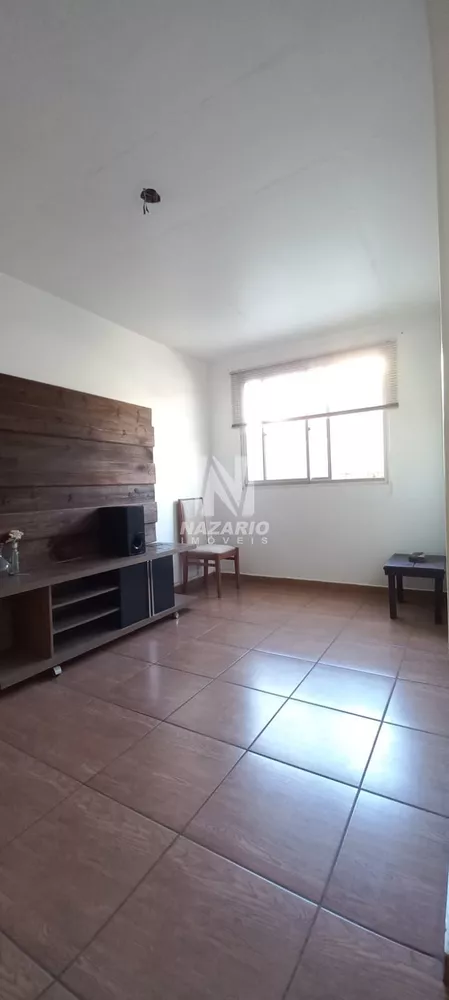 Apartamento à venda com 1 quarto, 42m² - Foto 2