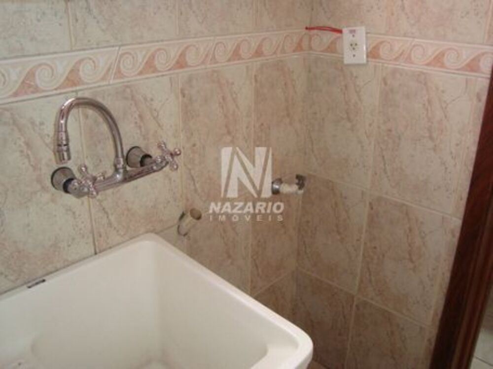 Sobrado à venda com 3 quartos, 200m² - Foto 3