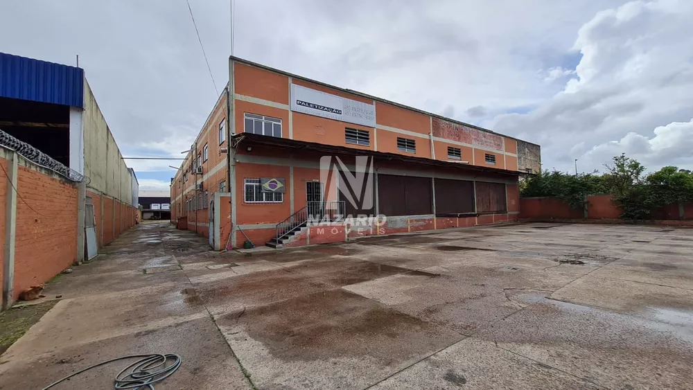 Depósito-Galpão-Armazém à venda com 3 quartos, 1875m² - Foto 1