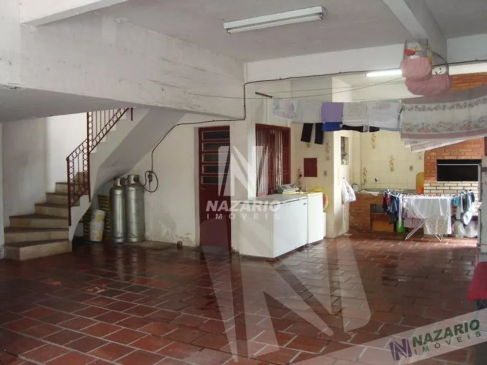 Casa, 5 quartos, 250 m² - Foto 1