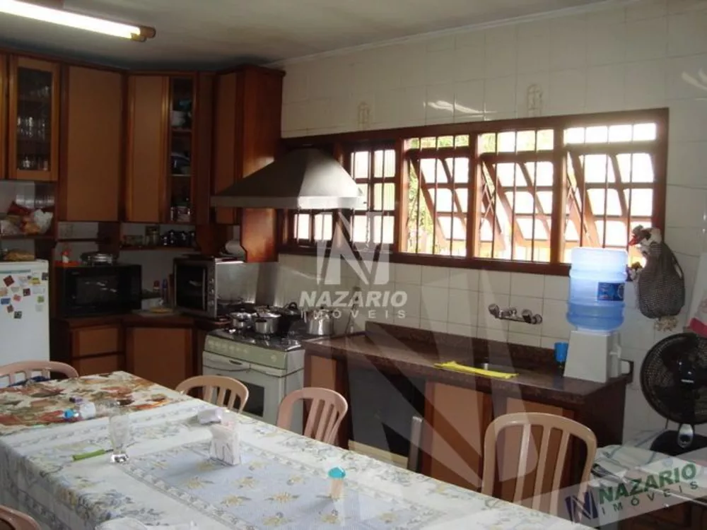 Casa, 5 quartos, 250 m² - Foto 4