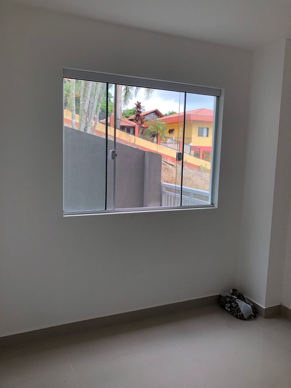 Apartamento à venda com 2 quartos, 100m² - Foto 2