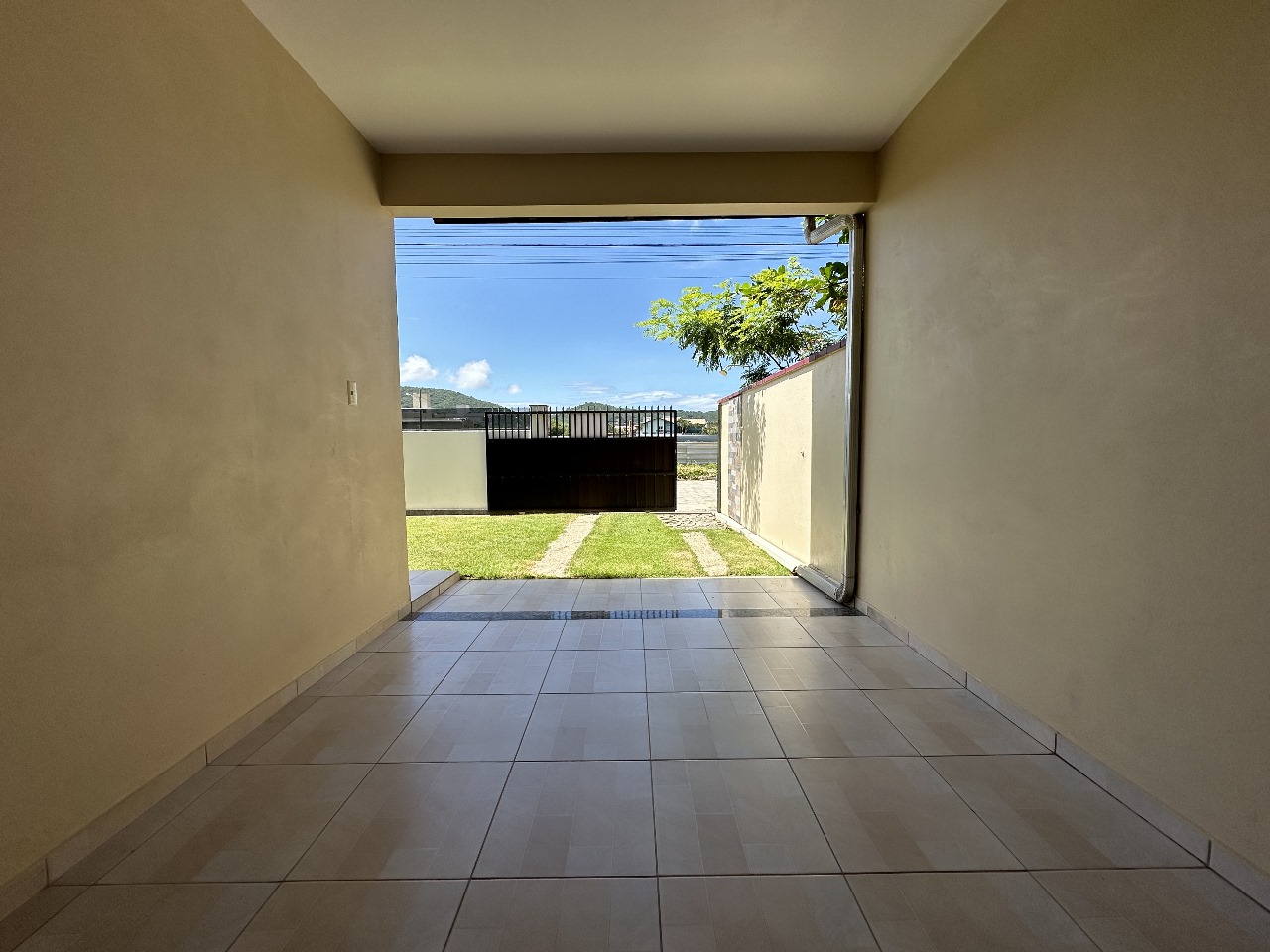 Casa à venda com 3 quartos, 120m² - Foto 11