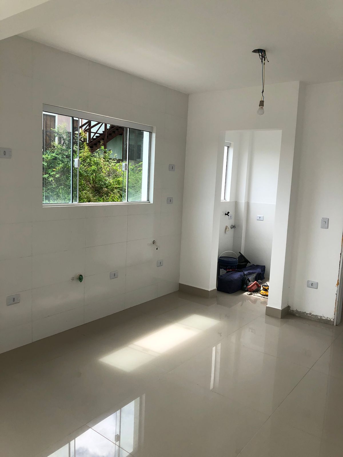 Apartamento à venda com 2 quartos, 77m² - Foto 2