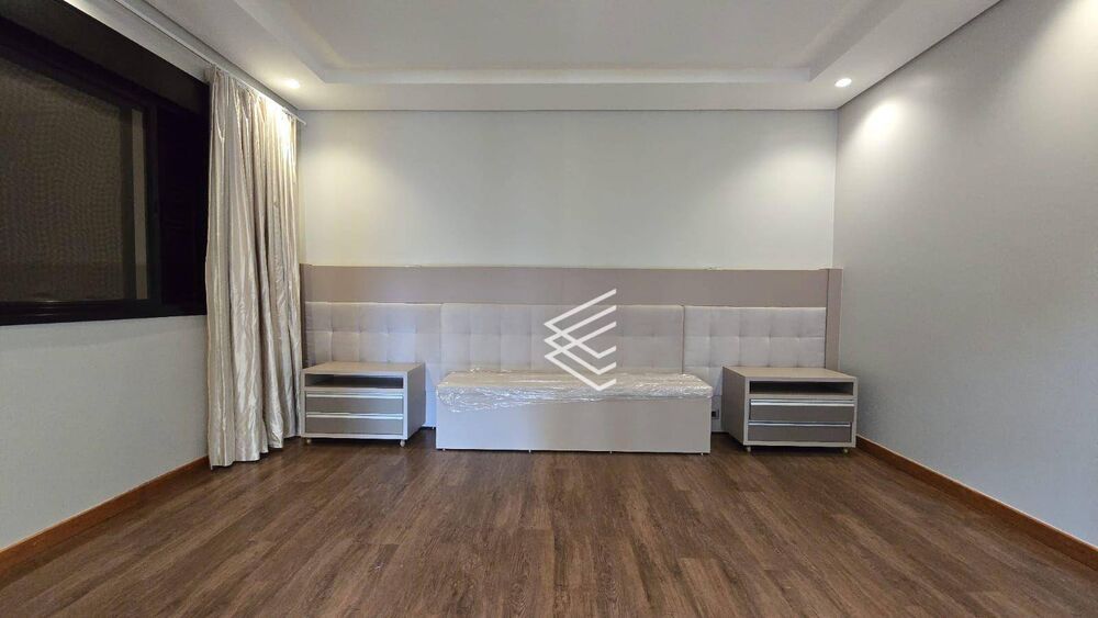 Sobrado à venda com 4 quartos, 371m² - Foto 3