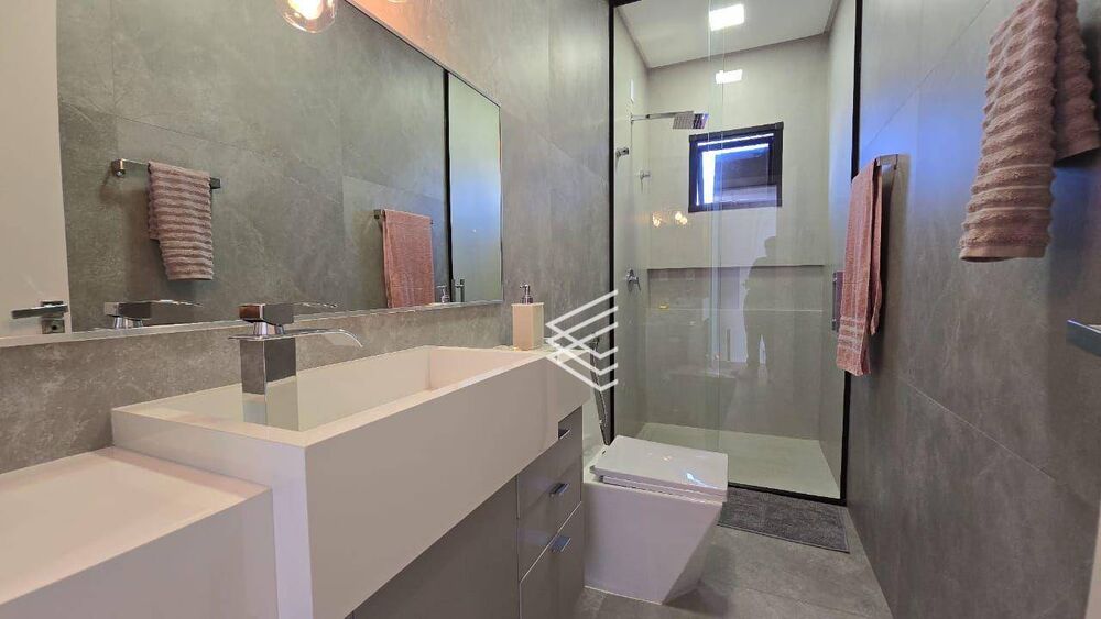 Sobrado, 3 quartos, 237 m² - Foto 1