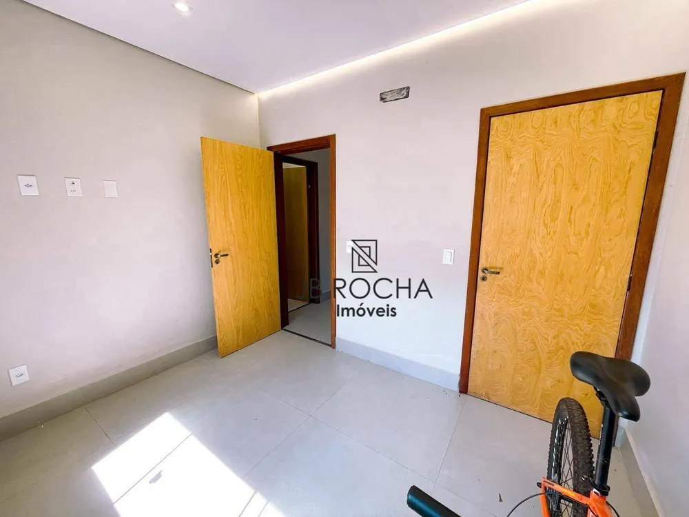 Casa, 4 quartos, 172 m² - Foto 2