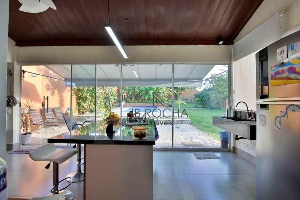 Casa de Condomínio à venda com 3 quartos, 220m² - Foto 15