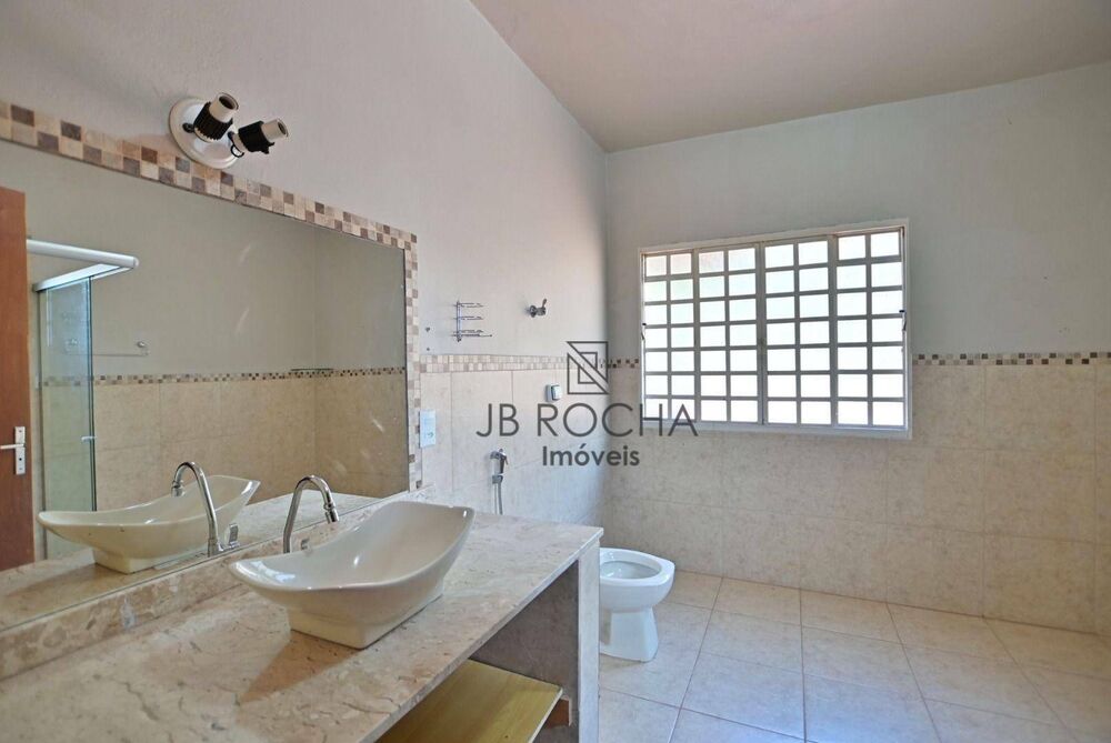 Casa de Condomínio à venda com 5 quartos, 490m² - Foto 4