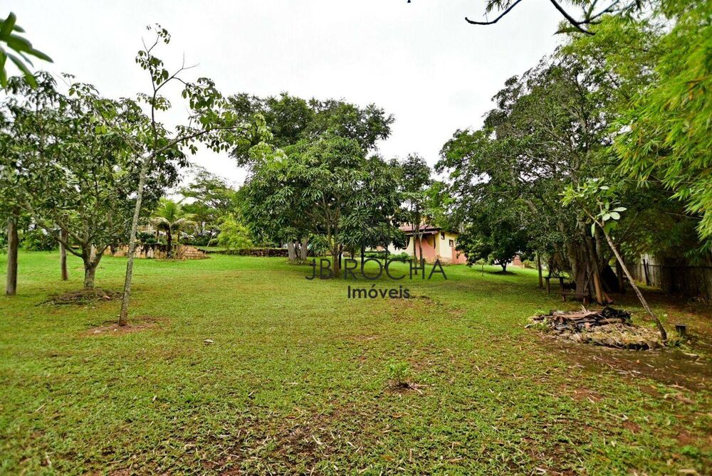 Casa de Condomínio à venda com 3 quartos, 231m² - Foto 1