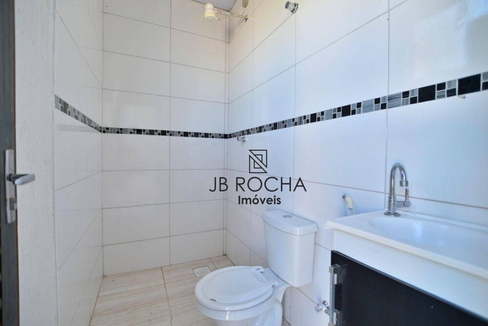 Casa de Condomínio para alugar com 4 quartos, 250m² - Foto 4