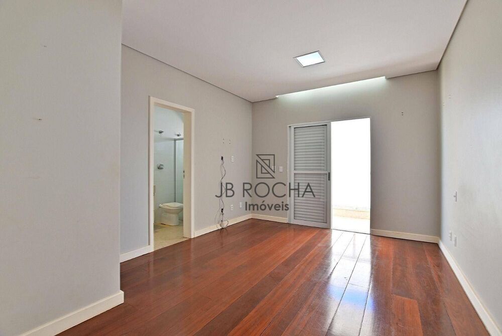 Casa de Condomínio à venda com 6 quartos, 500m² - Foto 3