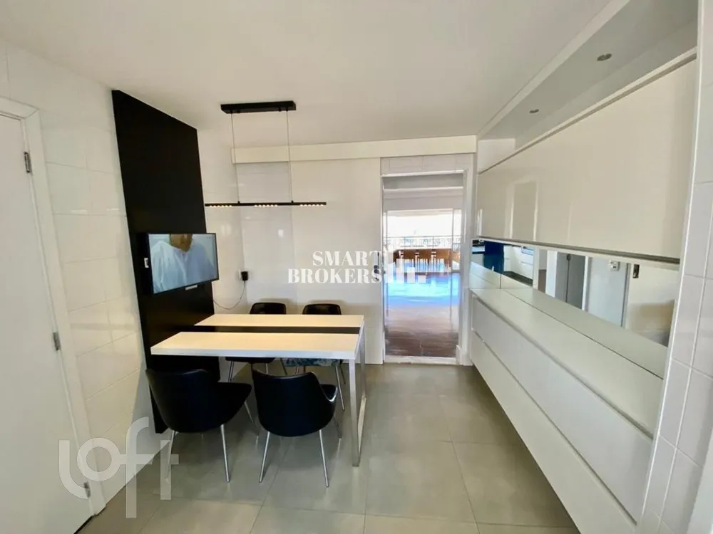 Apartamento, 3 quartos, 213 m² - Foto 1