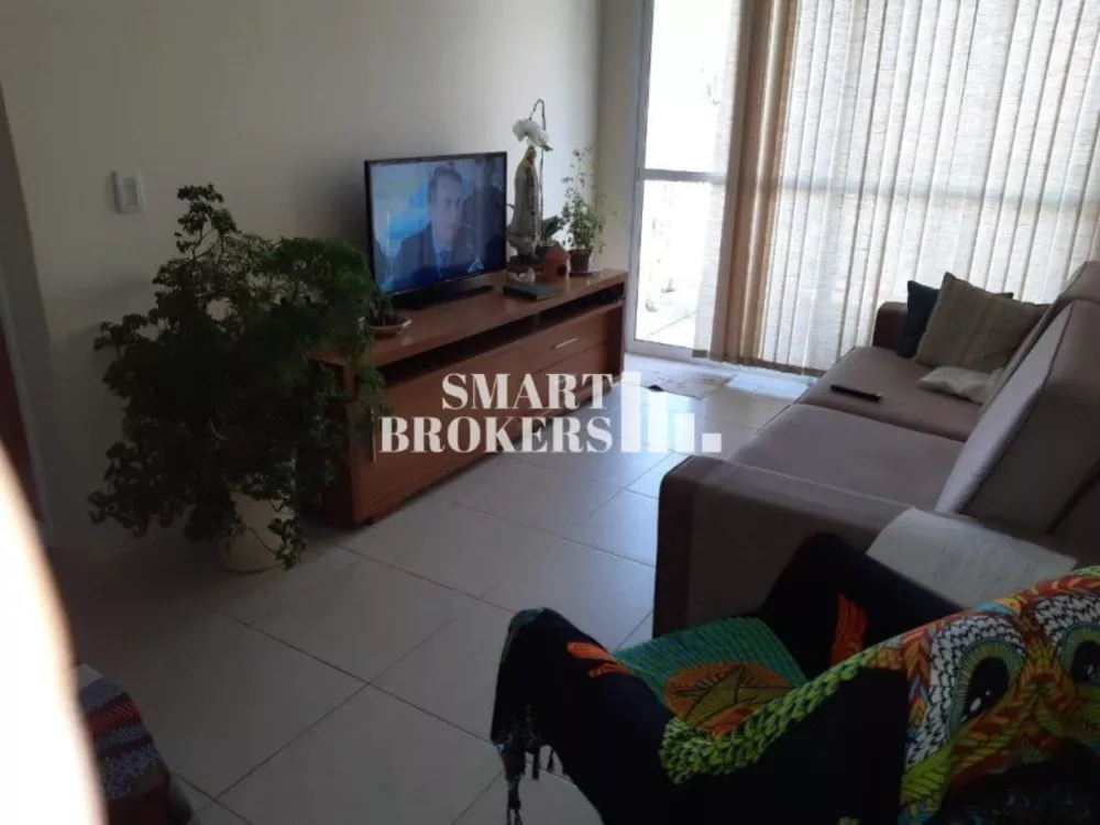 Apartamento à venda com 2 quartos, 62m² - Foto 2