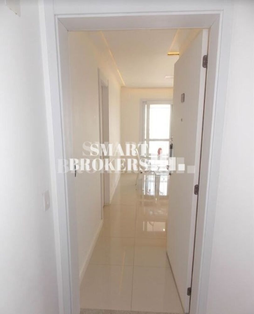 Apartamento à venda com 3 quartos, 130m² - Foto 2