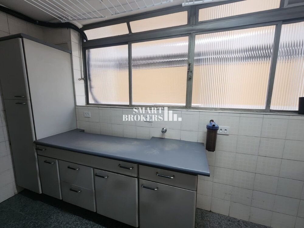 Apartamento à venda com 3 quartos, 168m² - Foto 11