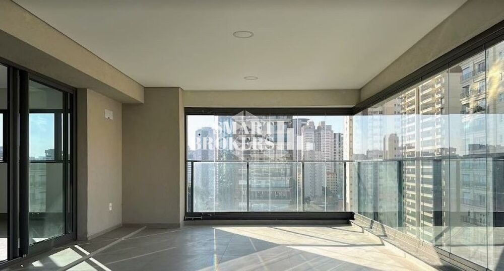 Apartamento à venda com 4 quartos, 246m² - Foto 1