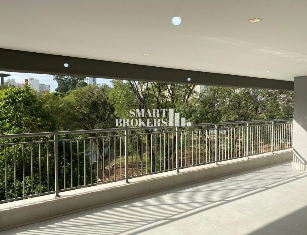 Apartamento à venda com 4 quartos, 244m² - Foto 1