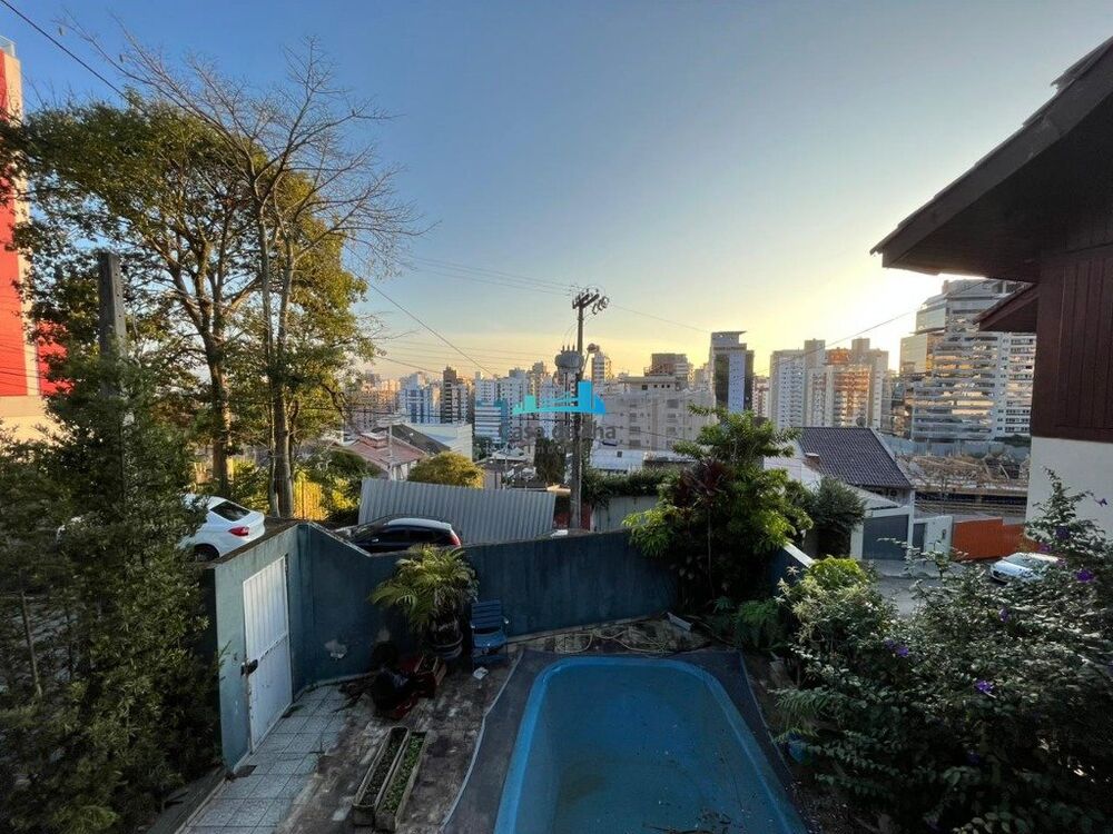 Casa, 5 quartos, 362 m² - Foto 1