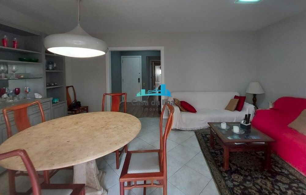 Apartamento à venda com 4 quartos, 211m² - Foto 2