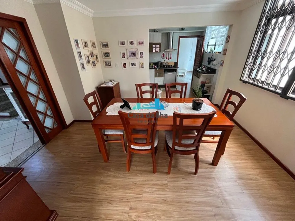 Casa, 3 quartos, 240 m² - Foto 8