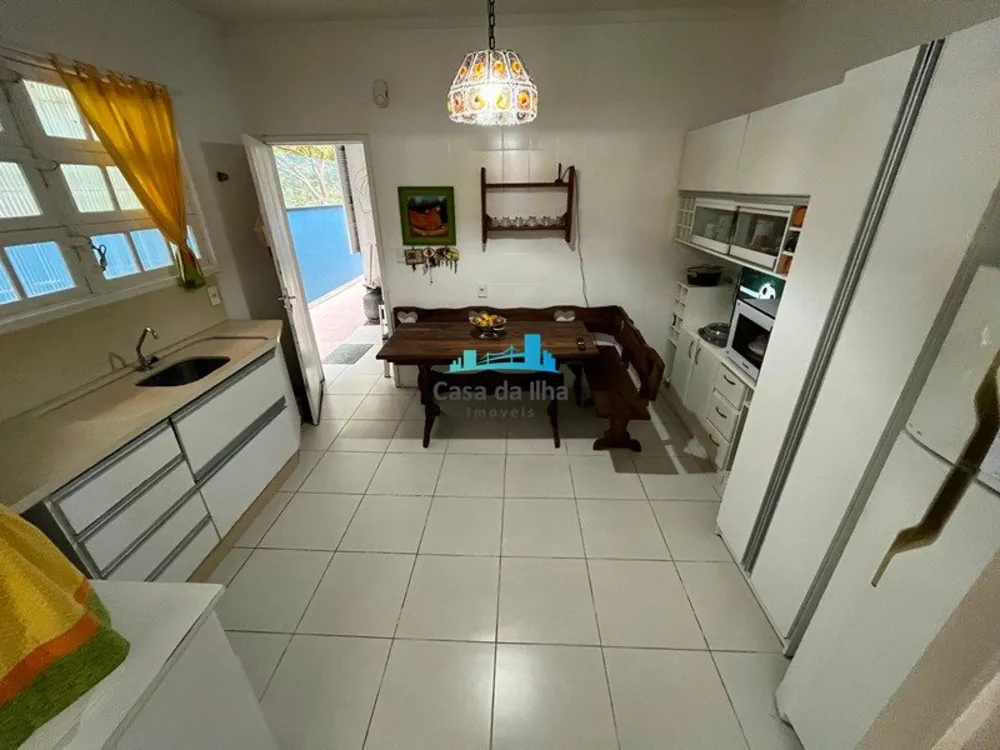 Casa, 6 quartos, 240 m² - Foto 8