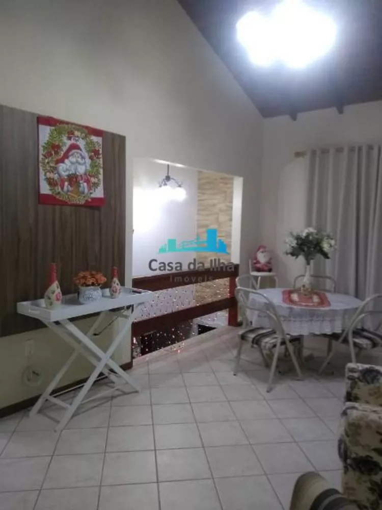 Casa à venda com 3 quartos, 120m² - Foto 3