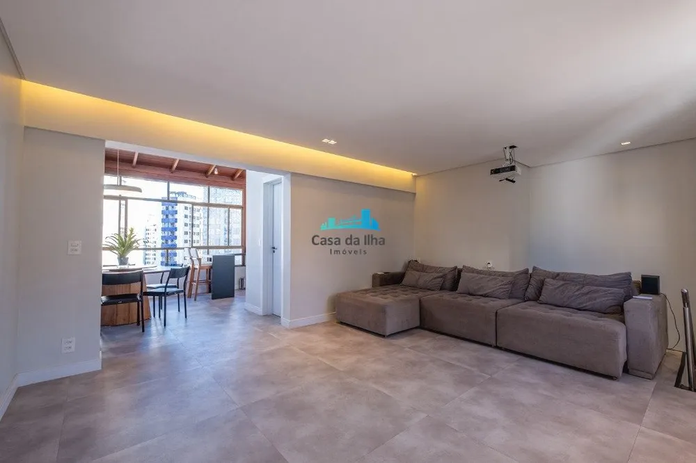 Cobertura, 3 quartos, 221 m² - Foto 2