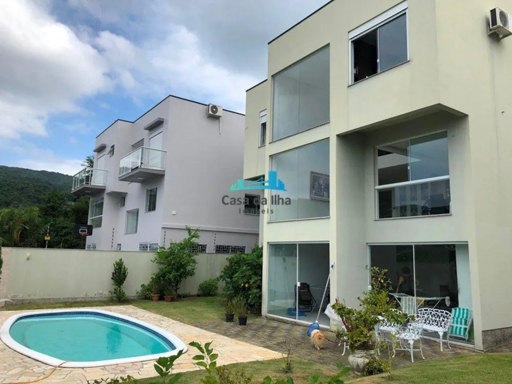 Casa, 4 quartos, 290 m² - Foto 1