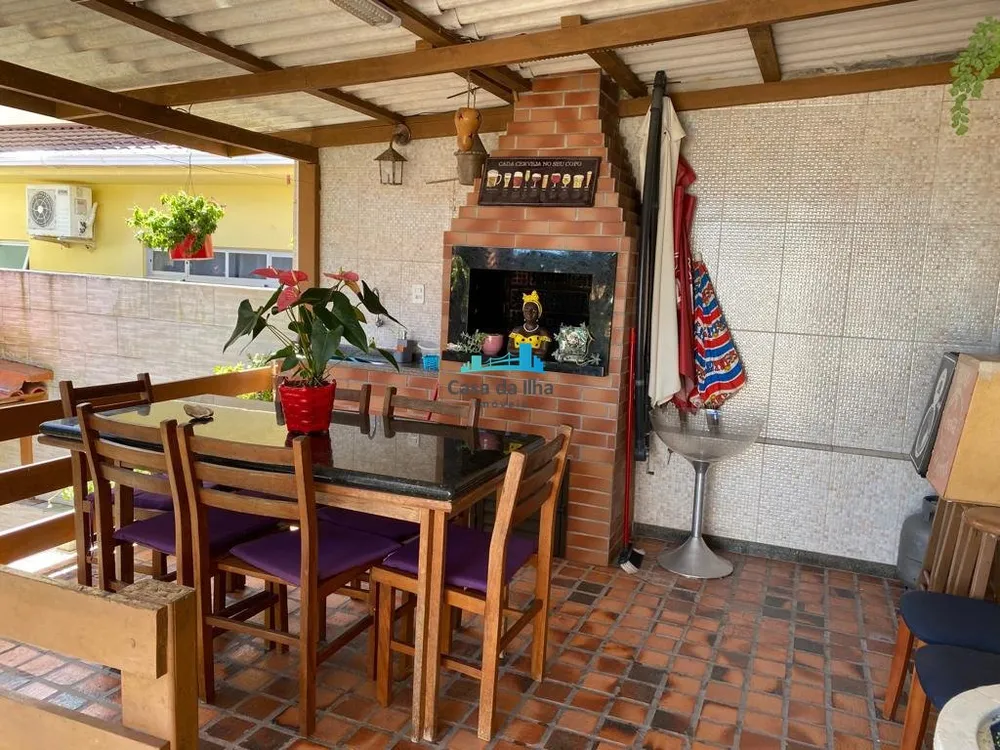Casa, 3 quartos, 270 m² - Foto 1