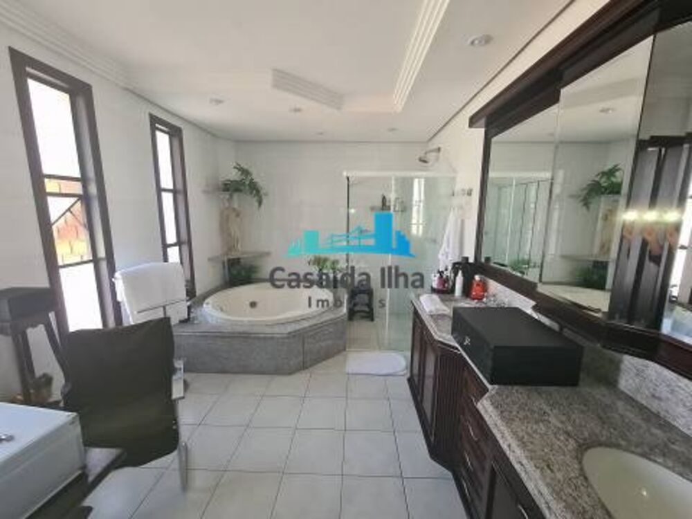 Casa à venda com 5 quartos, 550m² - Foto 6