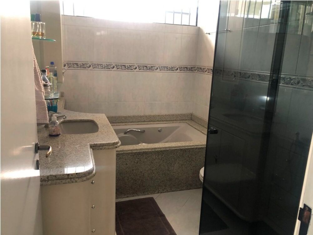 Casa à venda com 4 quartos, 190m² - Foto 3