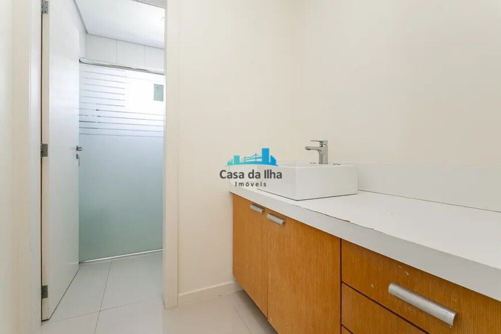 Casa de Condomínio para alugar com 4 quartos, 270m² - Foto 14