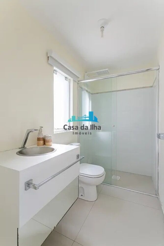 Casa de Condomínio para alugar com 4 quartos, 270m² - Foto 13