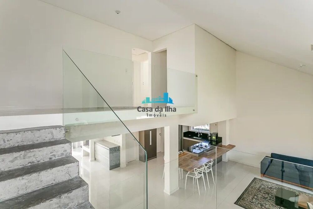 Casa de Condomínio para alugar com 4 quartos, 270m² - Foto 4