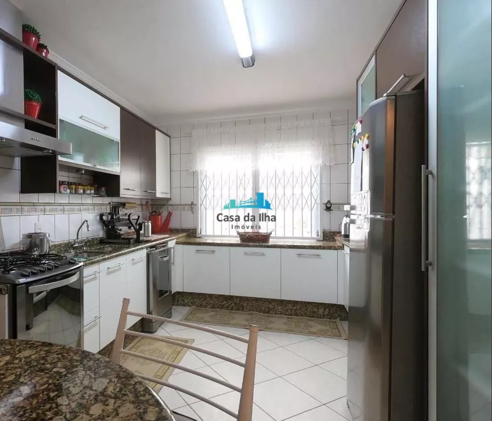 Casa à venda com 4 quartos, 250m² - Foto 6