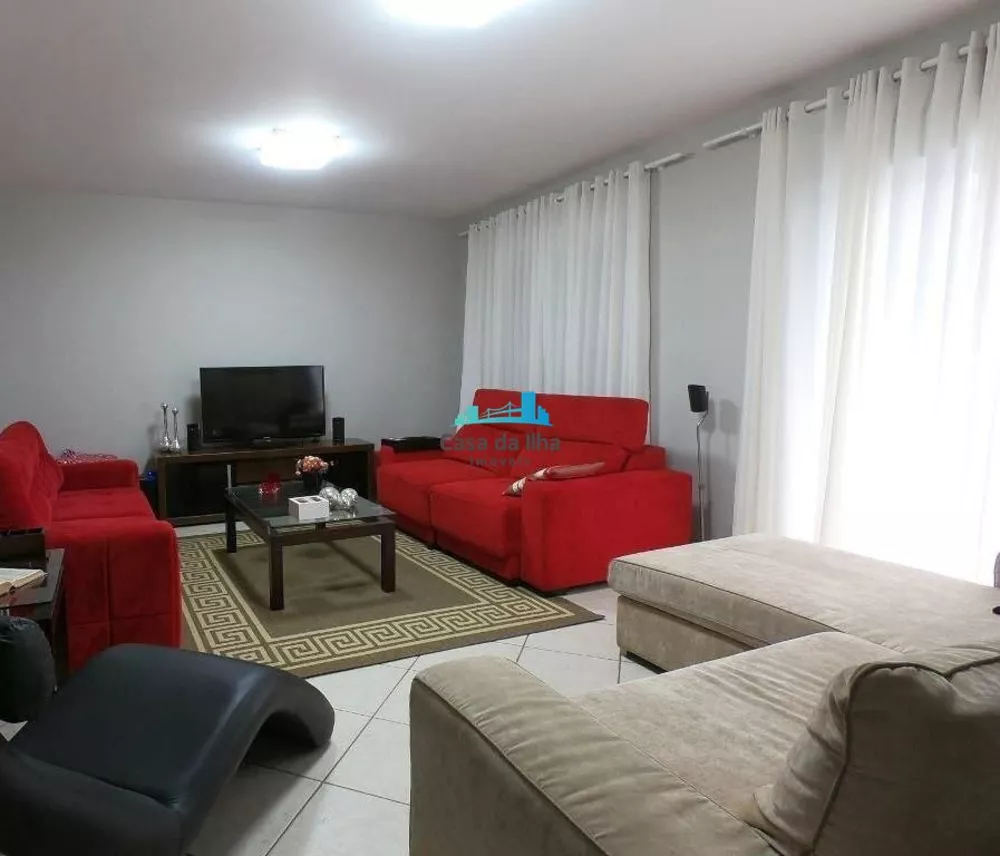 Casa à venda com 4 quartos, 250m² - Foto 3