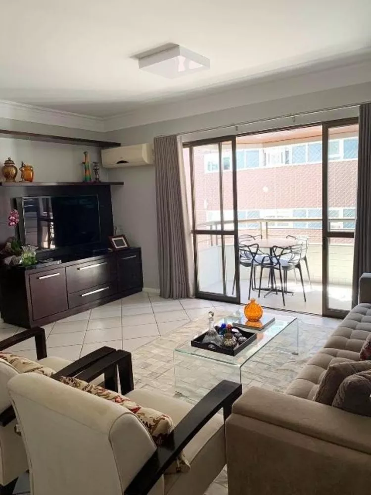 Apartamento à venda com 3 quartos, 134m² - Foto 1