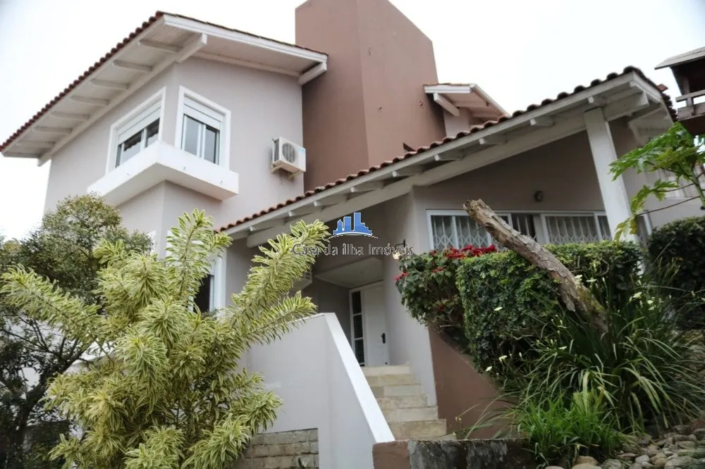 Casa, 4 quartos, 369 m² - Foto 1