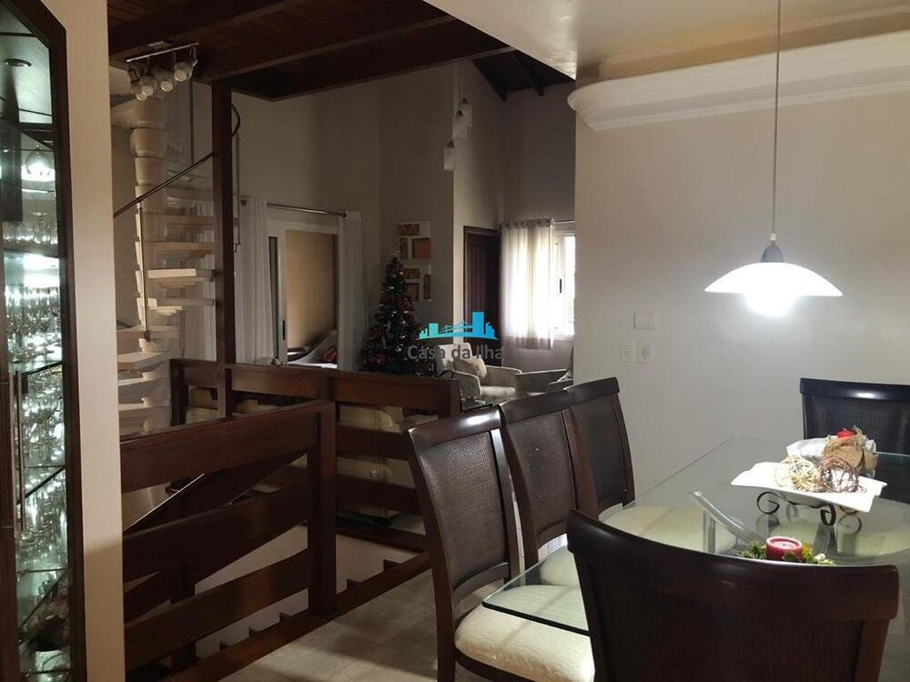 Casa, 3 quartos, 250 m² - Foto 2