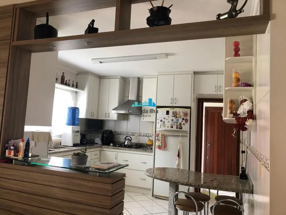 Casa, 3 quartos, 250 m² - Foto 11