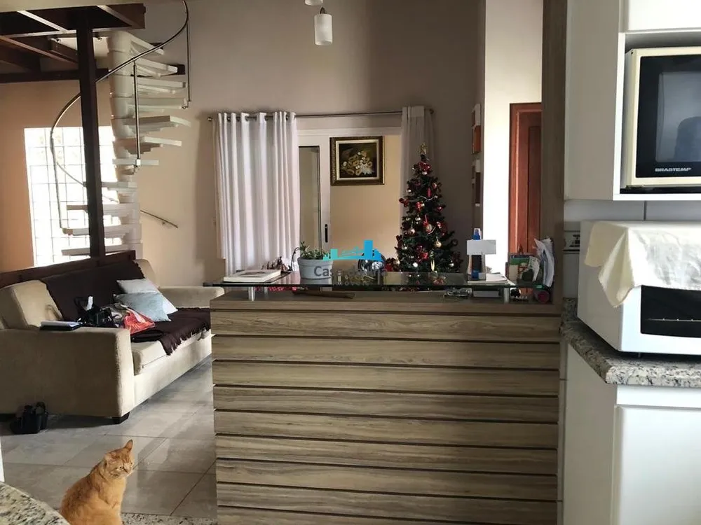 Casa, 3 quartos, 250 m² - Foto 8