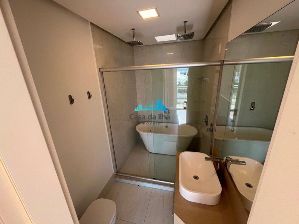 Casa de Condomínio para alugar com 4 quartos, 390m² - Foto 8